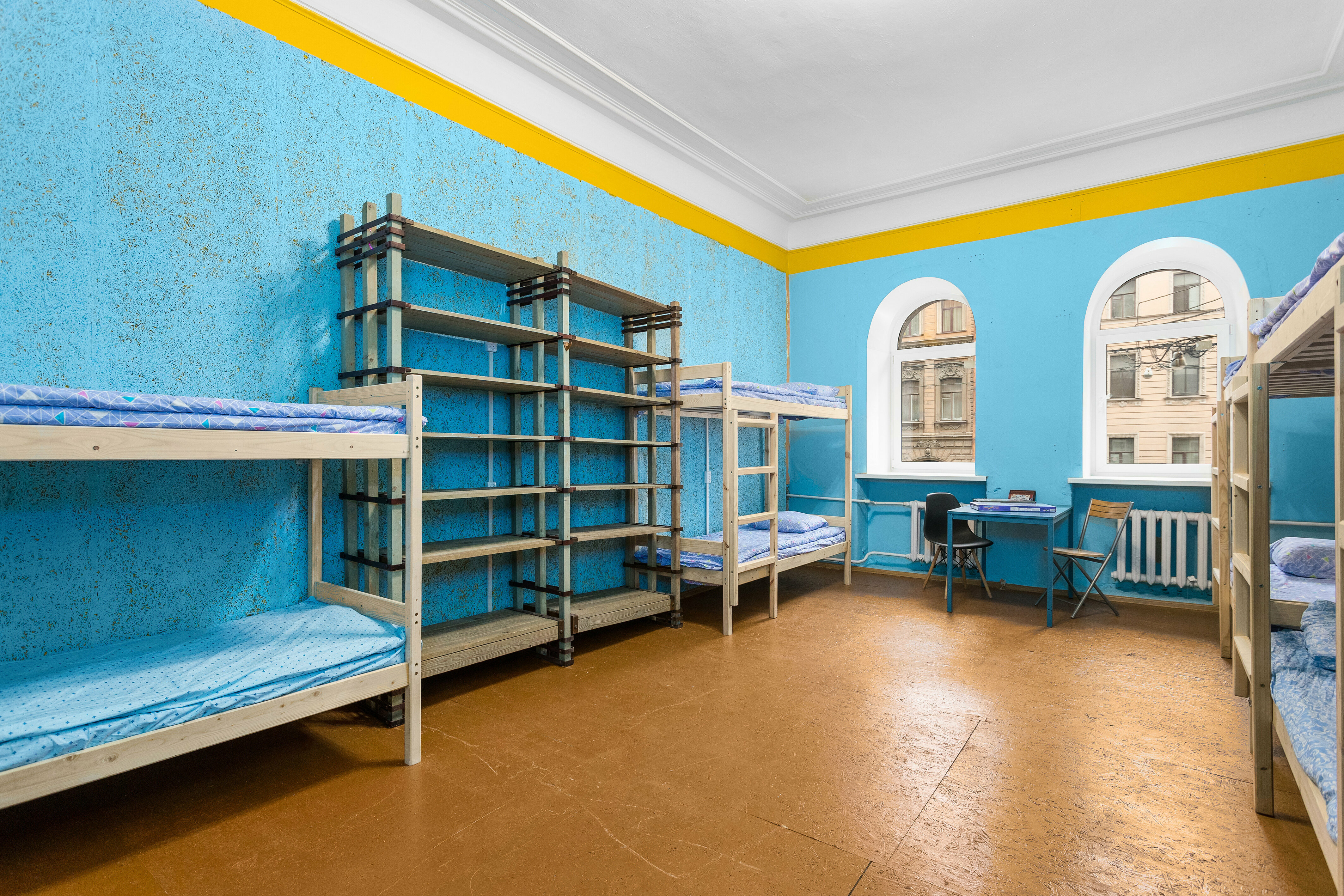 Кровать в общем номере для мужчин