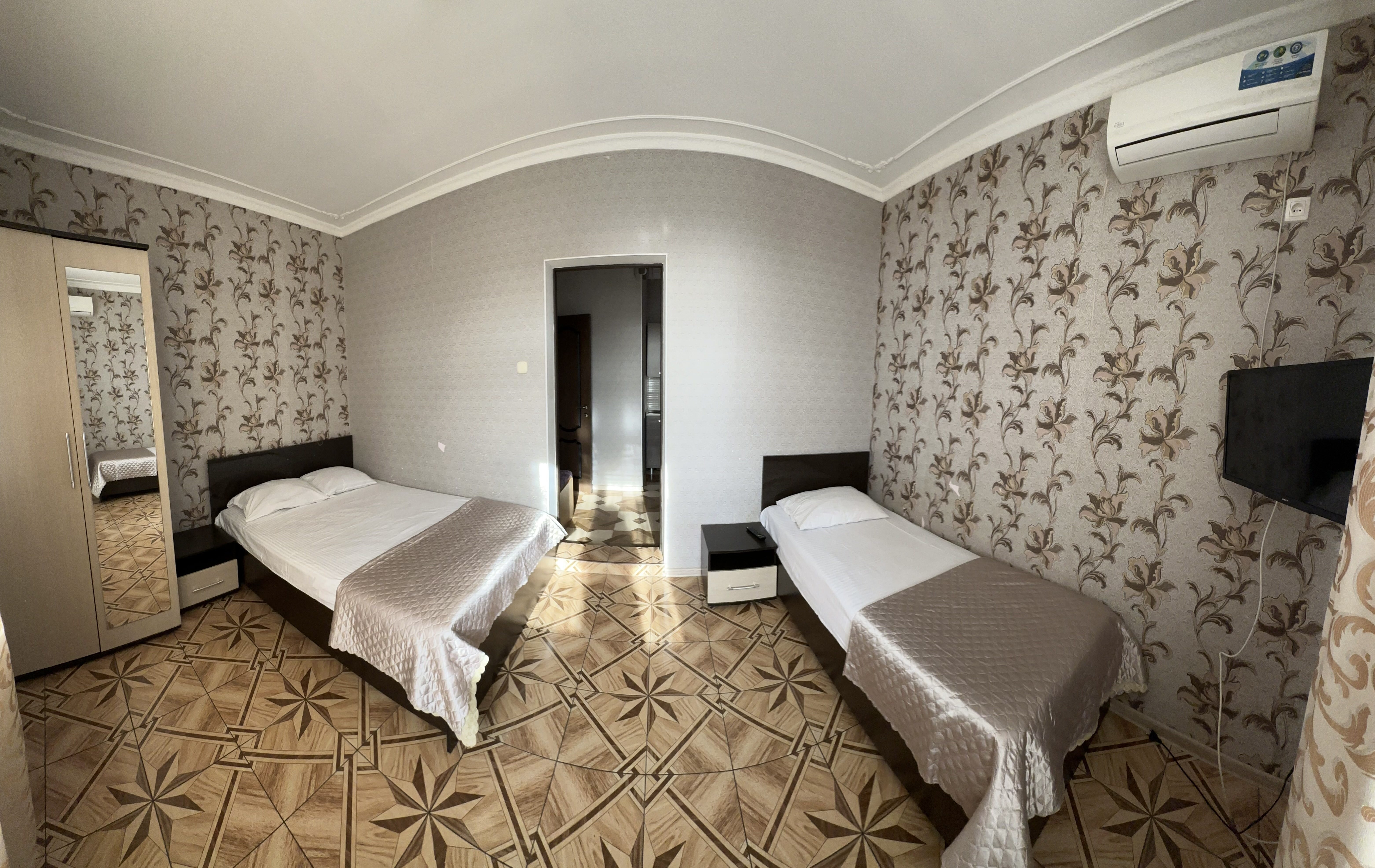 Улучшенный четырехместный номер