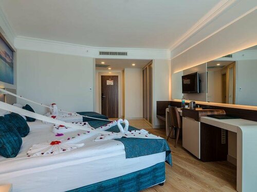 Семейный номер Standard 2 комнаты в The Lumos Deluxe Resort Hotel & Spa