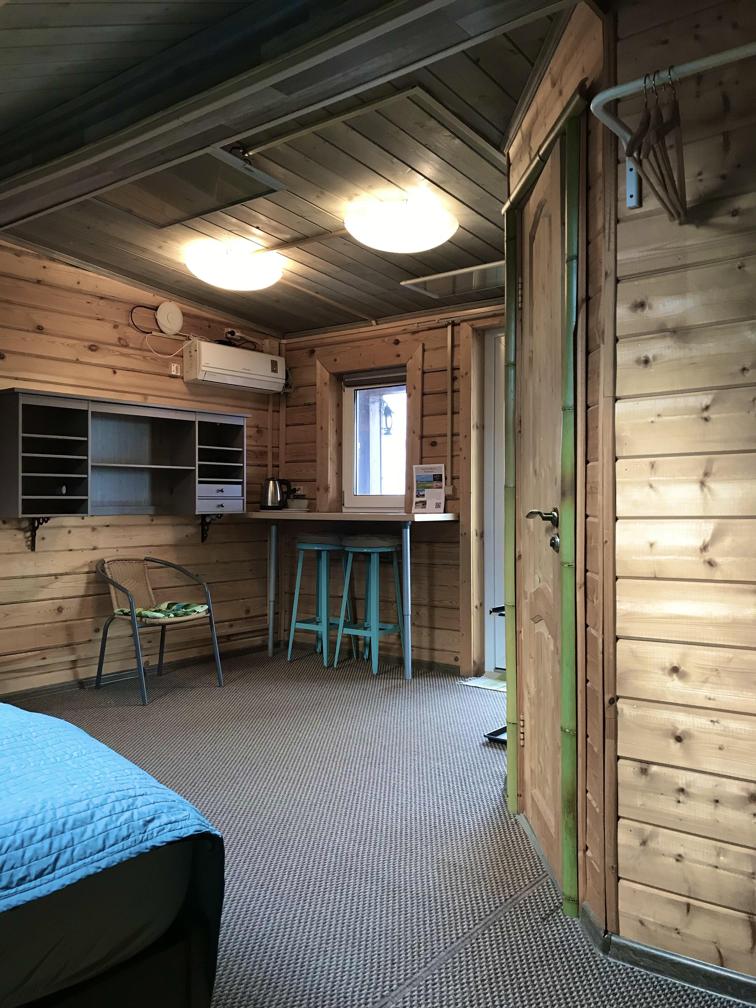 Четырехместный номер с видом на озеро