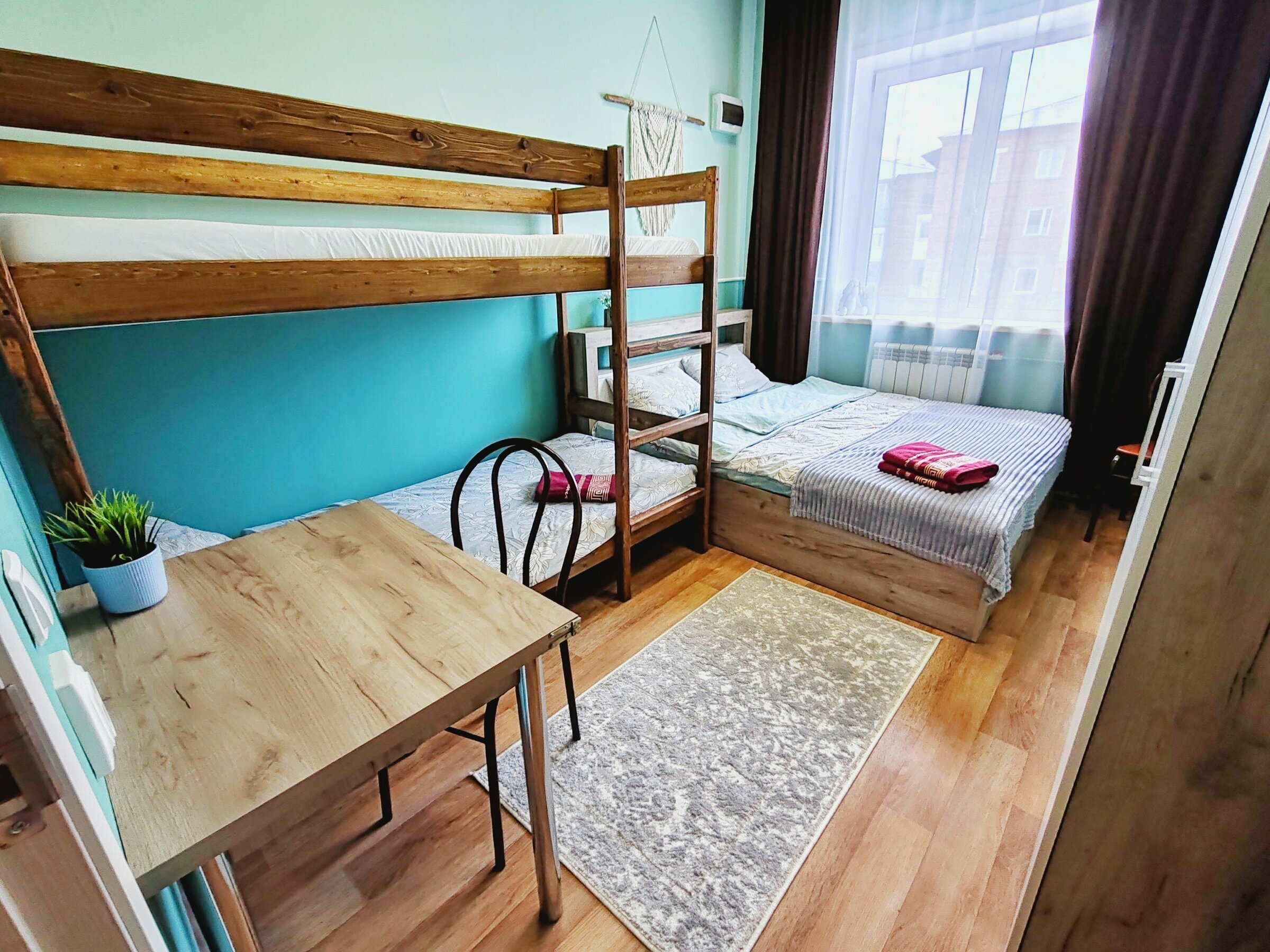 Четырехместный номер с видом на горы