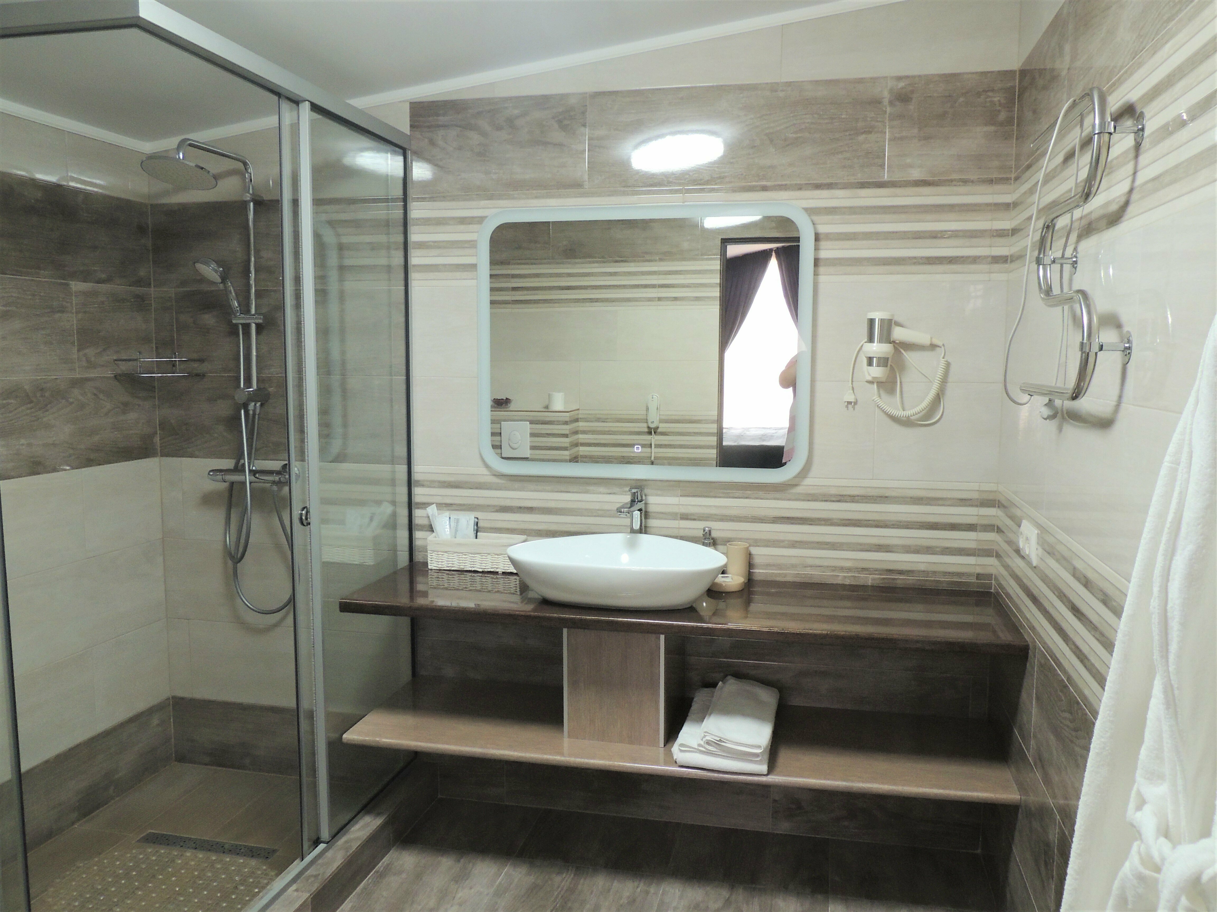 Люкс с кроватью размера «queen-size»