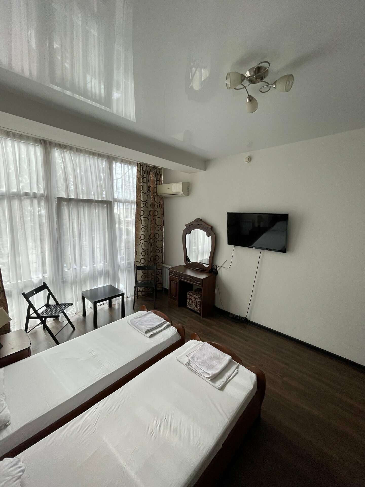 Двухместный номер с 1 кроватью или 2 отдельными кроватями и собственной ванной комнатой