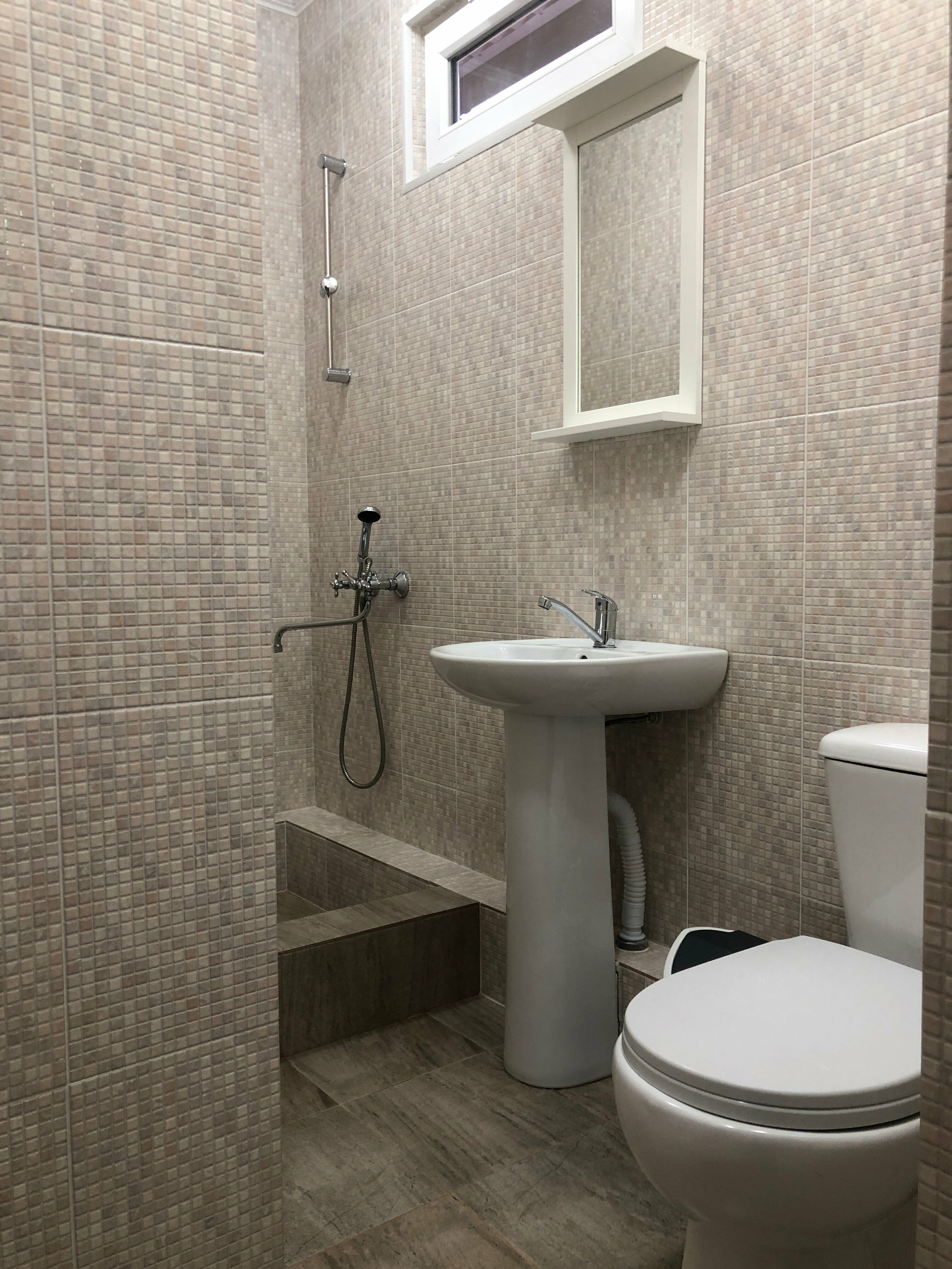 Двухкомнатный  семейный номер Комфорт №15