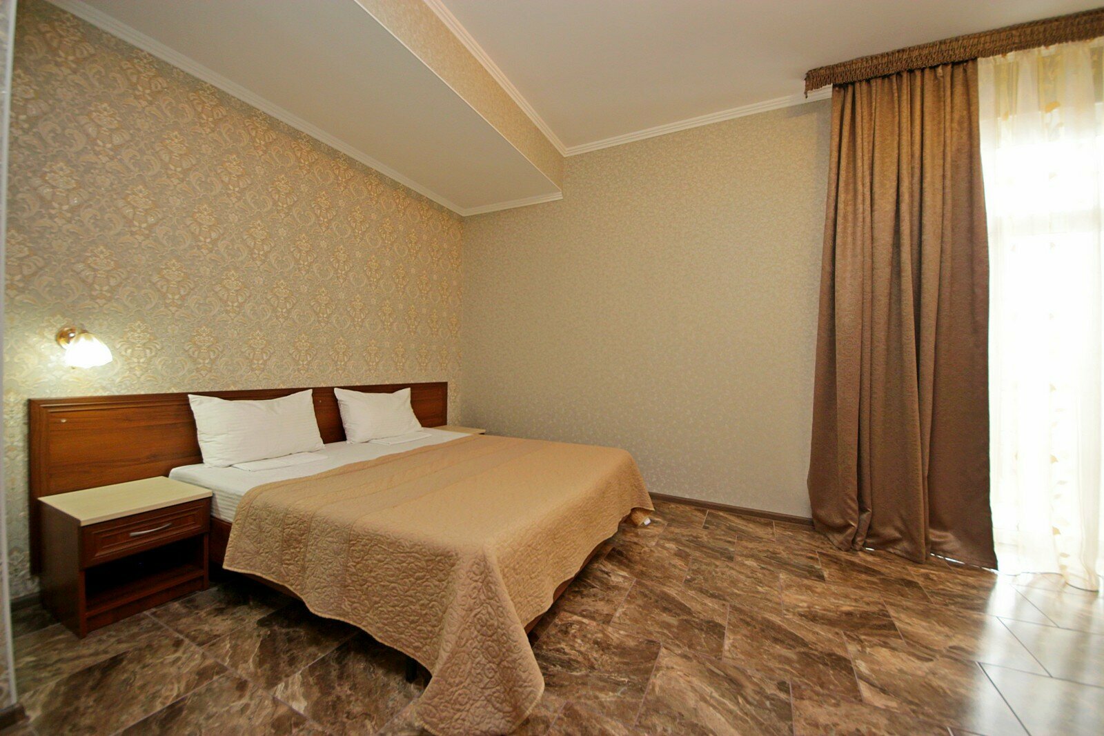 Люкс с видом на бассейн