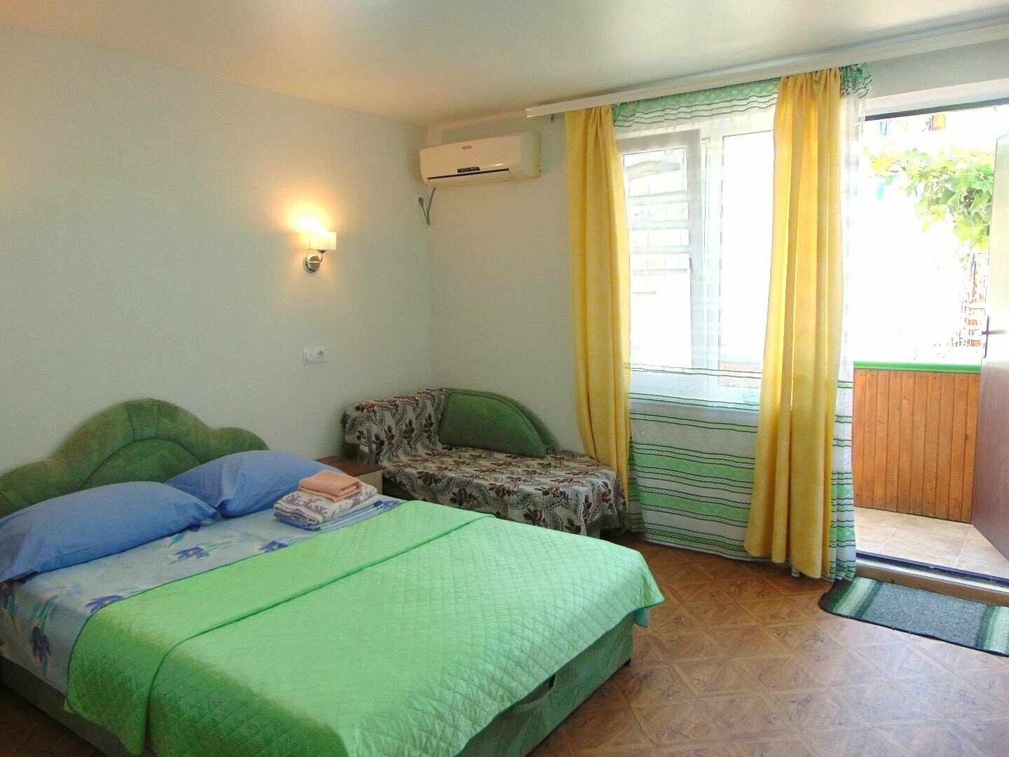 Апартаменты с балконом