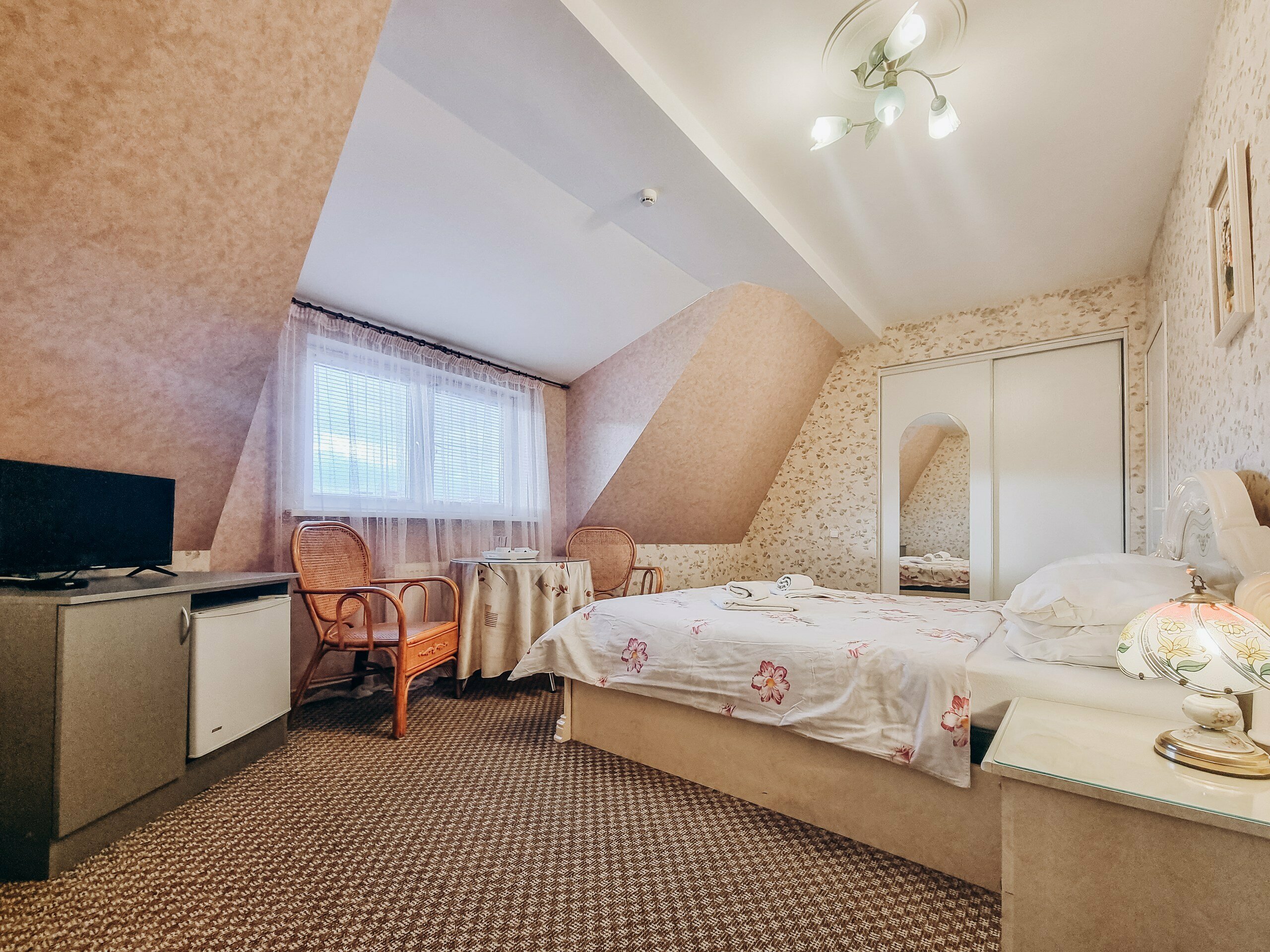 Двухместное размещение ( большая кровать)