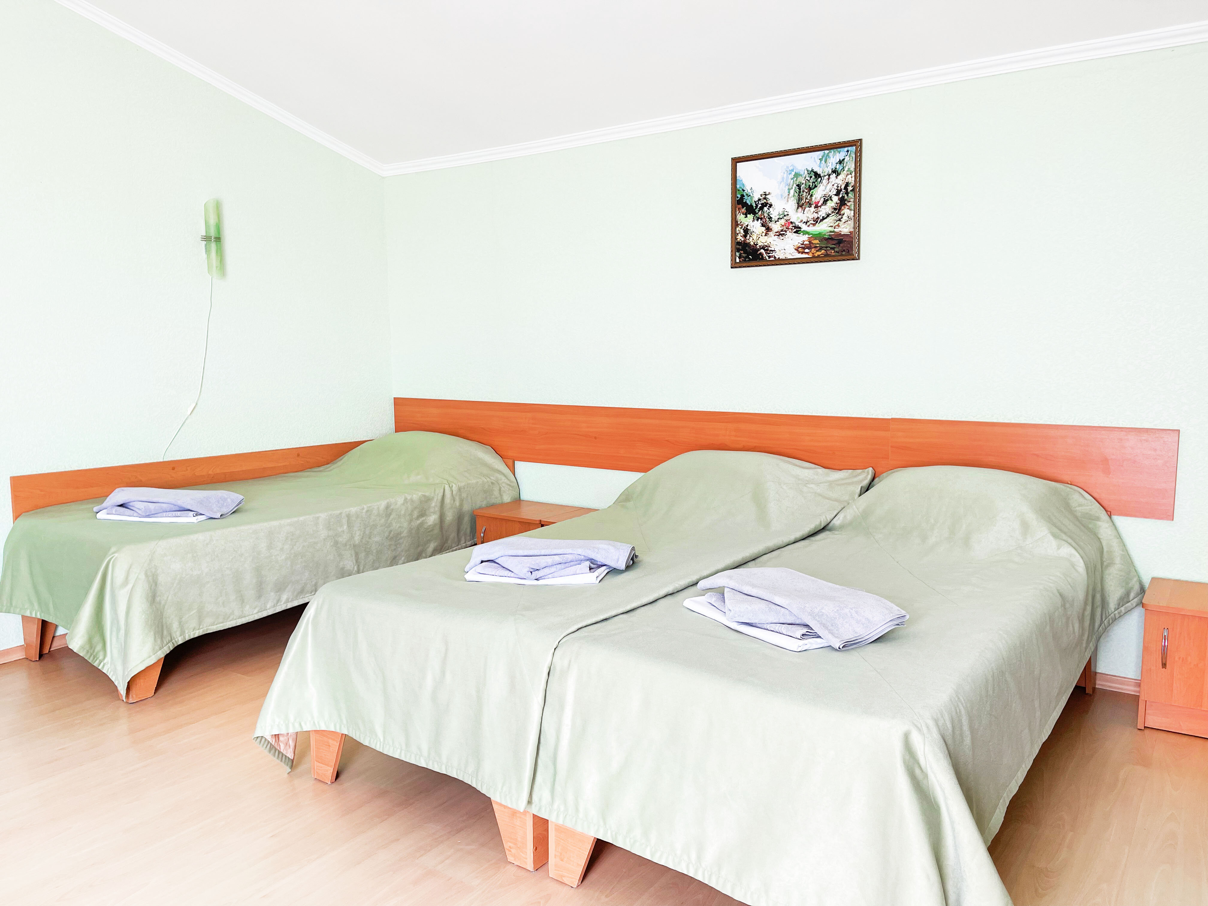 Улучшенный трехместный номер с видом на море