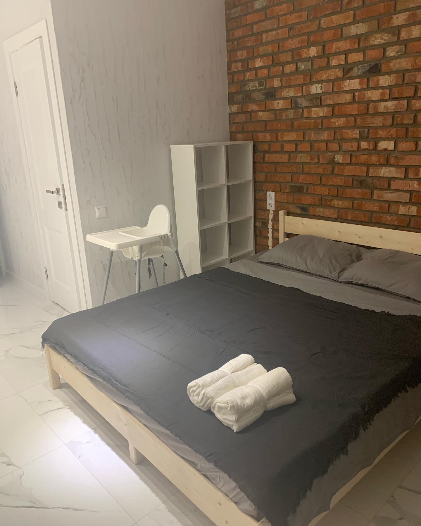 Двухместный номер с двуспальной кроватью и дополнительной кроватью