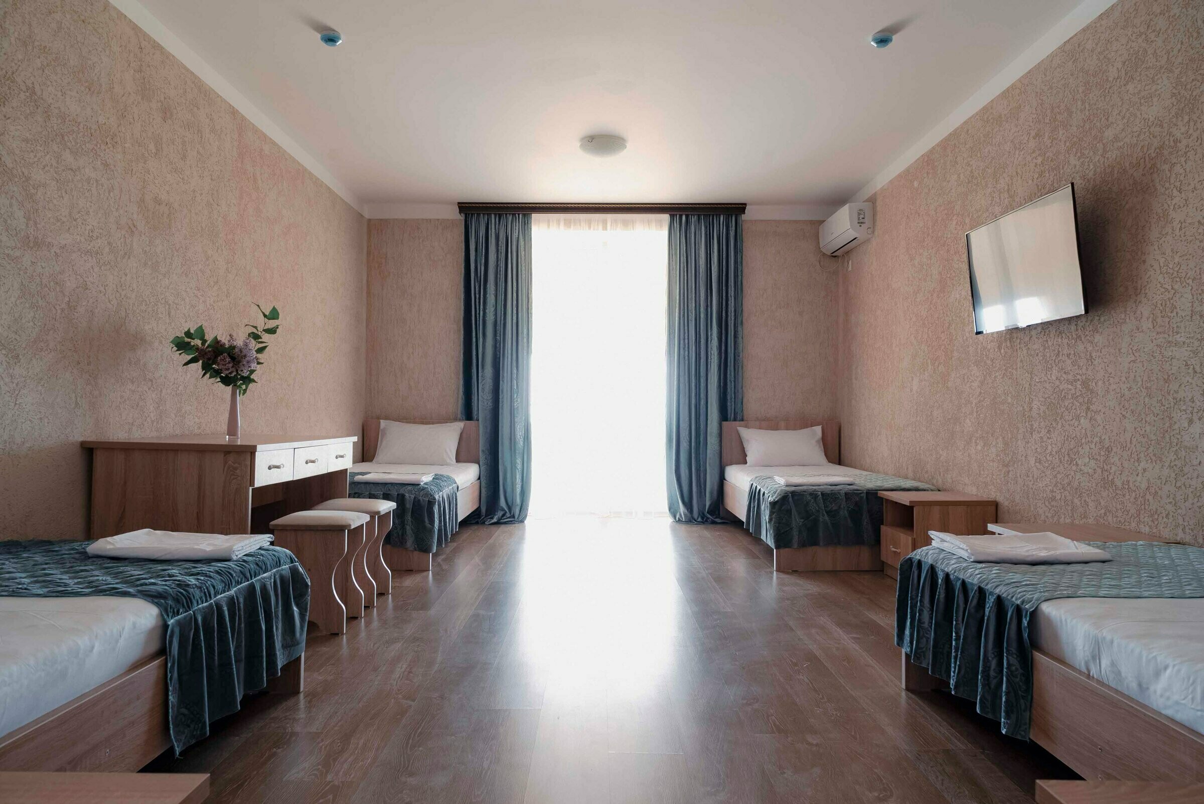 Четырехместный номер с видом на море