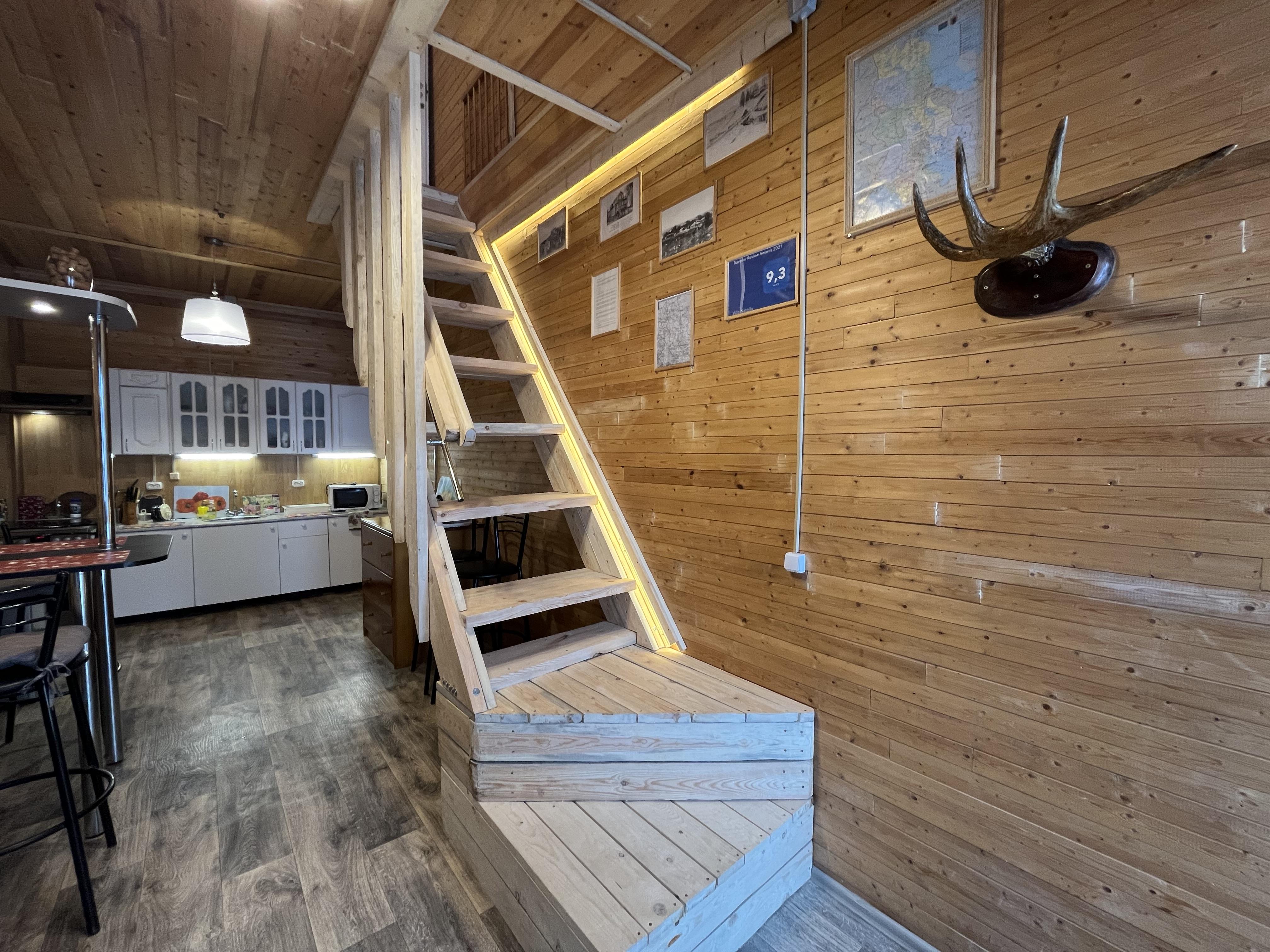 Семейный номер с видом на озеро