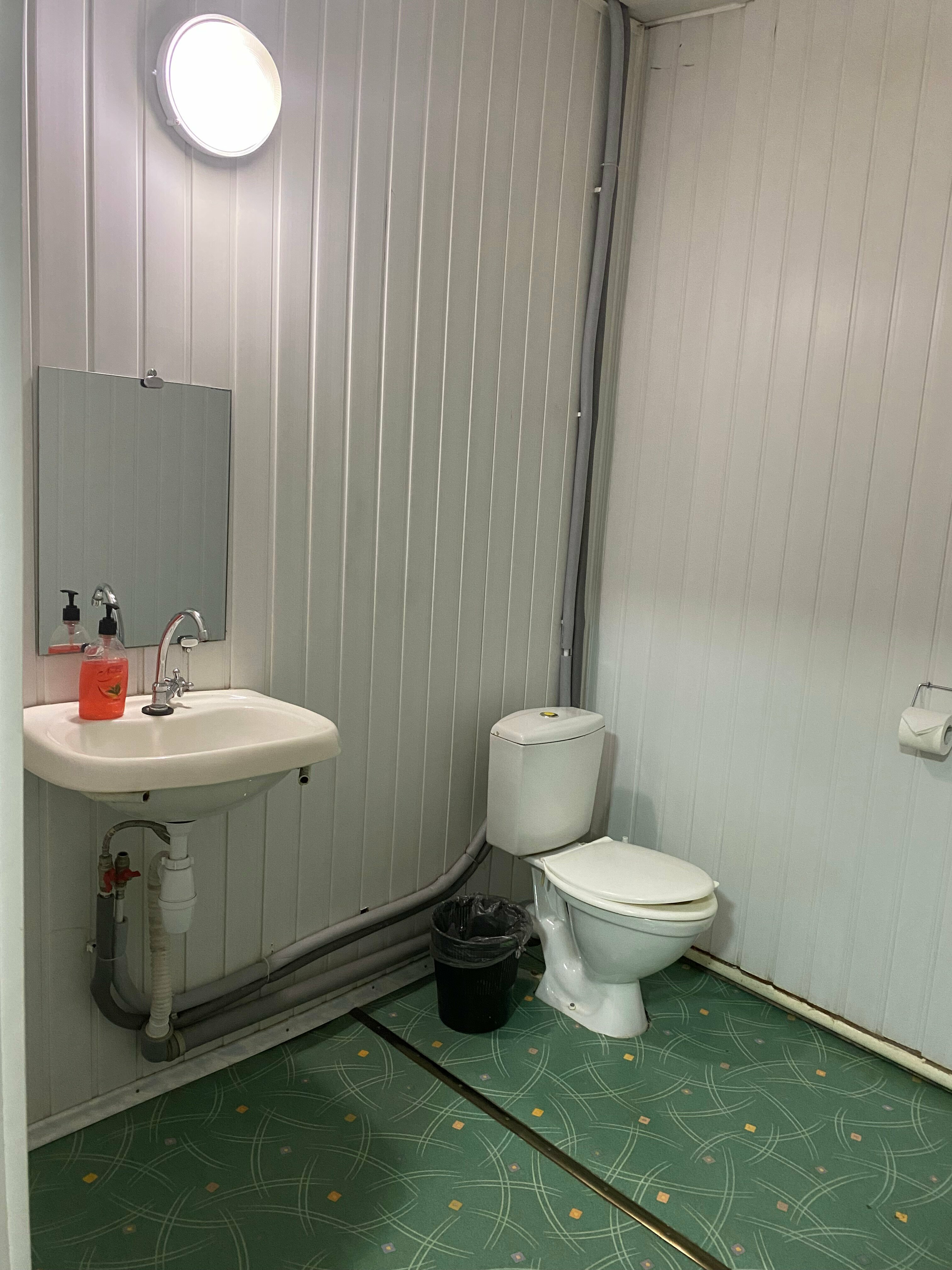 Общий 6-местный номер для мужчин и женщин