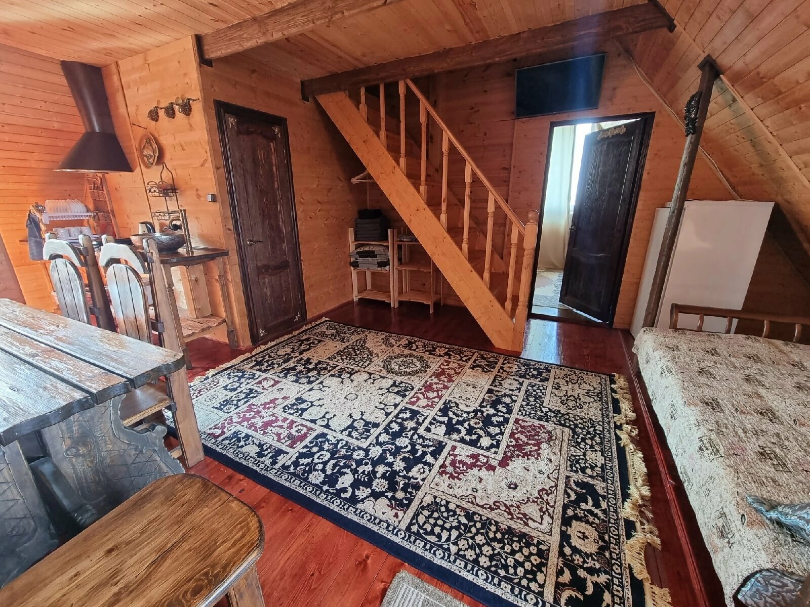 Двухуровневые трёхкомнатные апартаменты "Викинги"