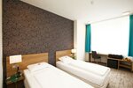 Улучшенный двухместный номер с 1 двуспальной кроватью, 1 двуспальная кровать «Квин-сайз» в Medos Hotel