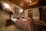 Deluxe Stone Room with Jacuzzi в Emit Cave Hotel