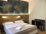 Стандартный трехместный номер в Hotel Suez