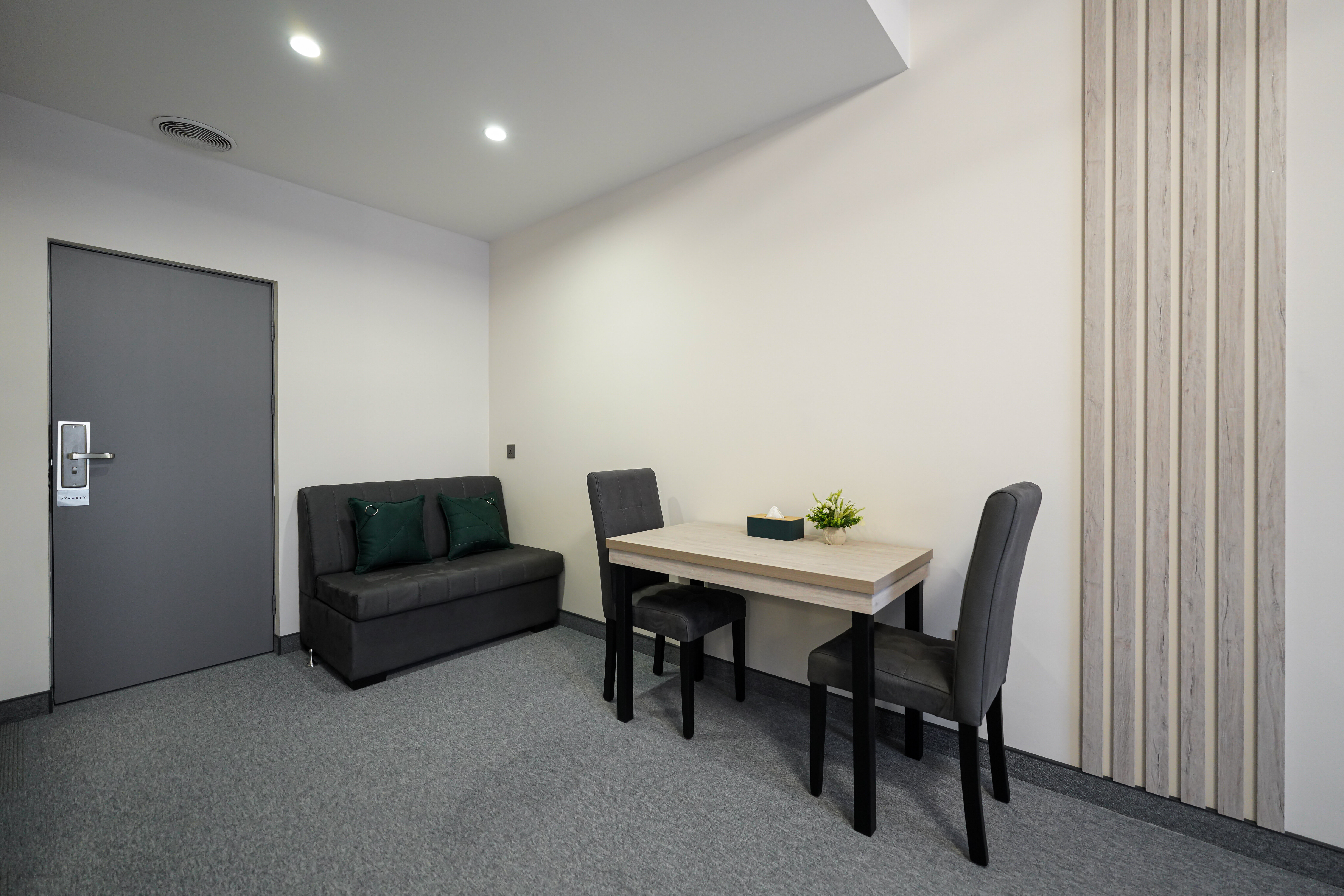 Улучшенный номер с кроватью размера «king-size»