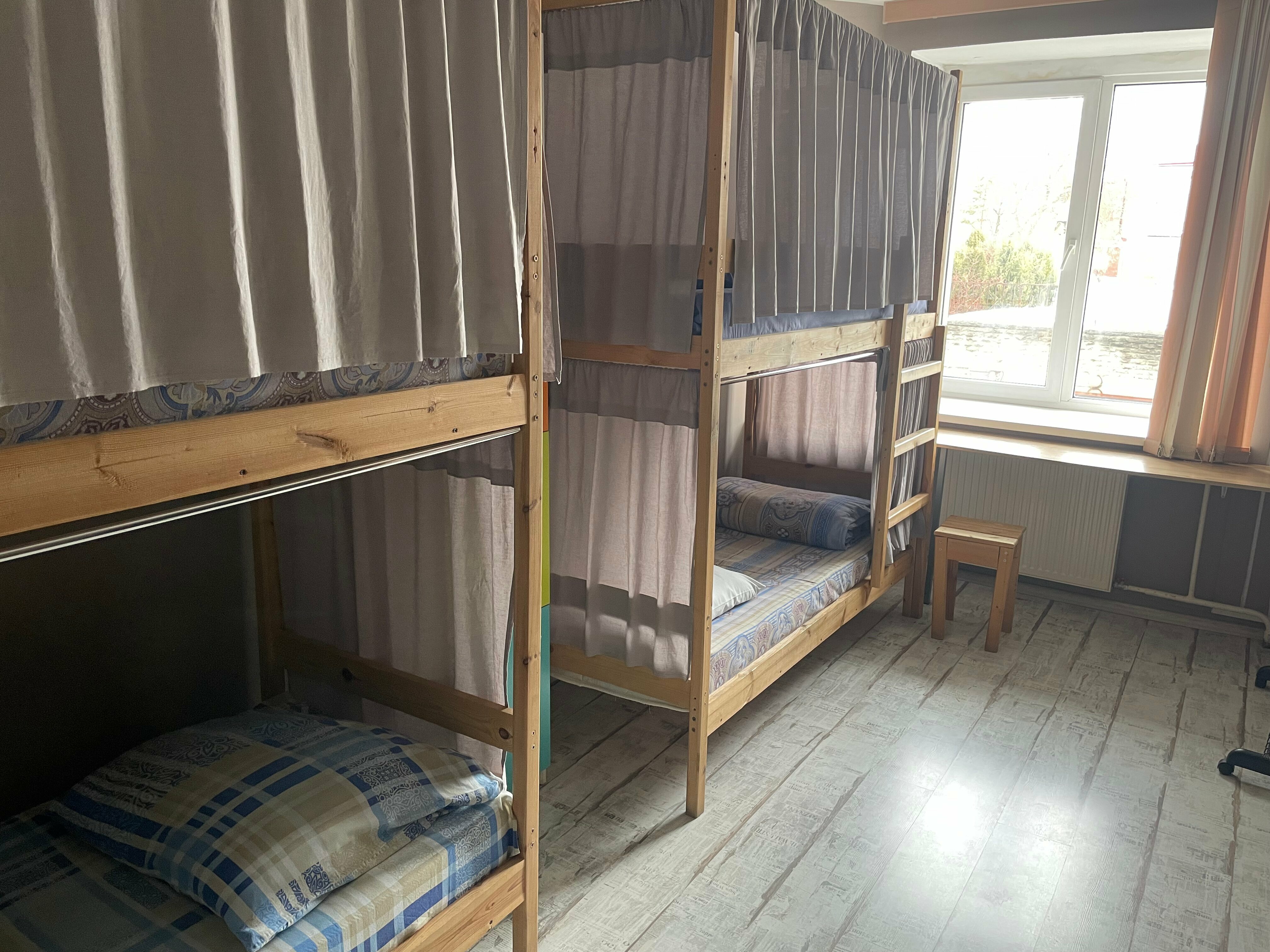 Общий номер для женщин с 8 кроватями