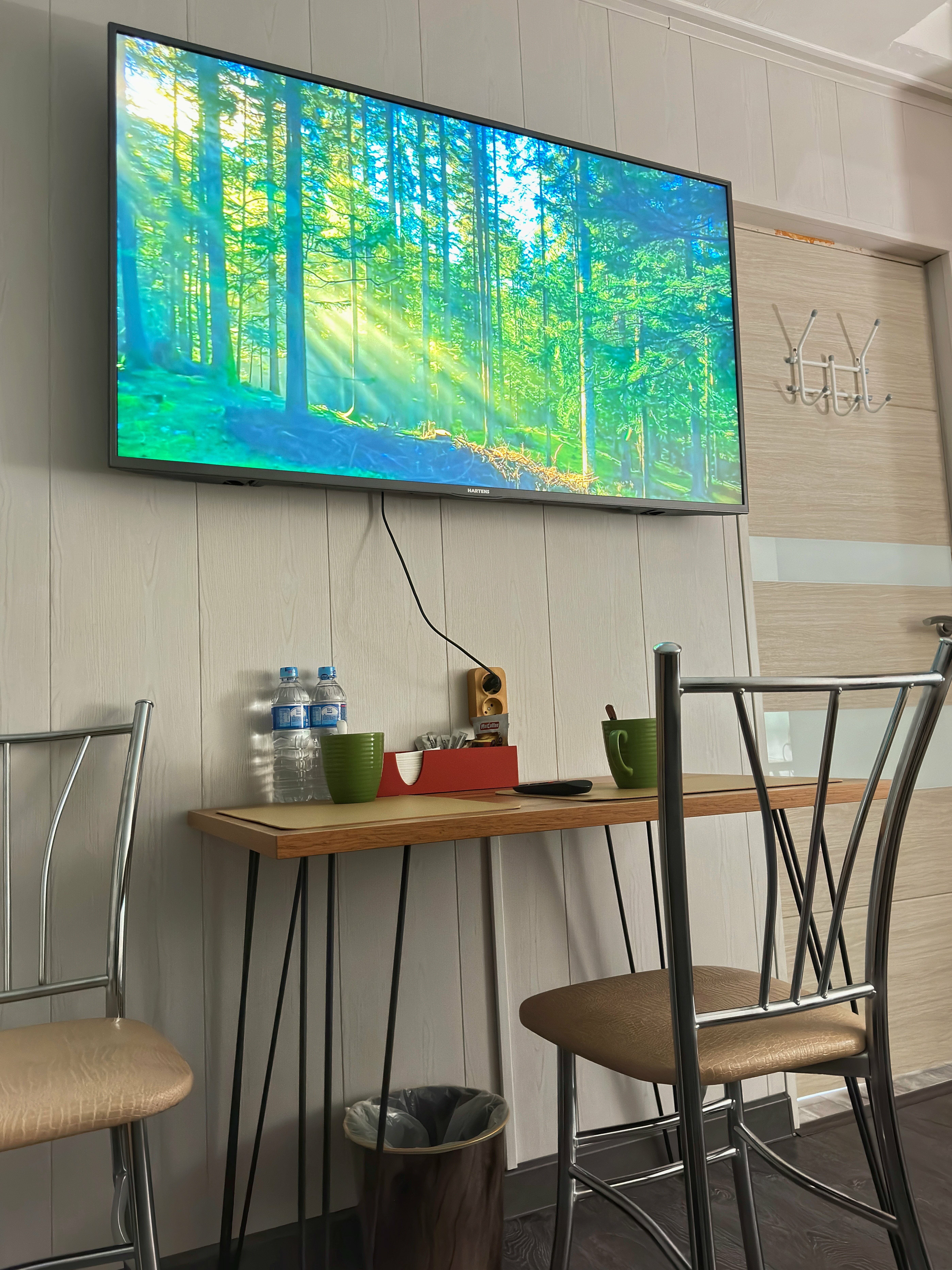 Двухместный номер с 2 отдельными кроватями и общей ванной комнатой