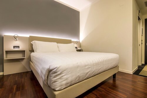 Четырехместный номер в 43 Station Hotel