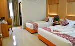 Трехместный номер «Делюкс» в De Sentral Hotel