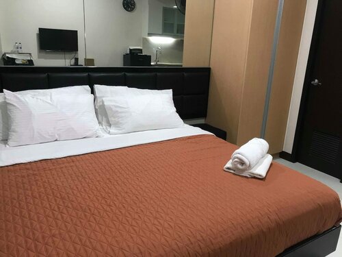 Стандартная студия, 1 двуспальная кровать «Кинг-сайз» в 101 Newport Condo Across the Airport