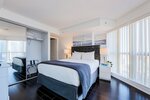 Президентский люкс, 2 спальни, 2 ванные комнаты, вид на город (2 Sofa Beds) в Canada Suites - 832 Bay St