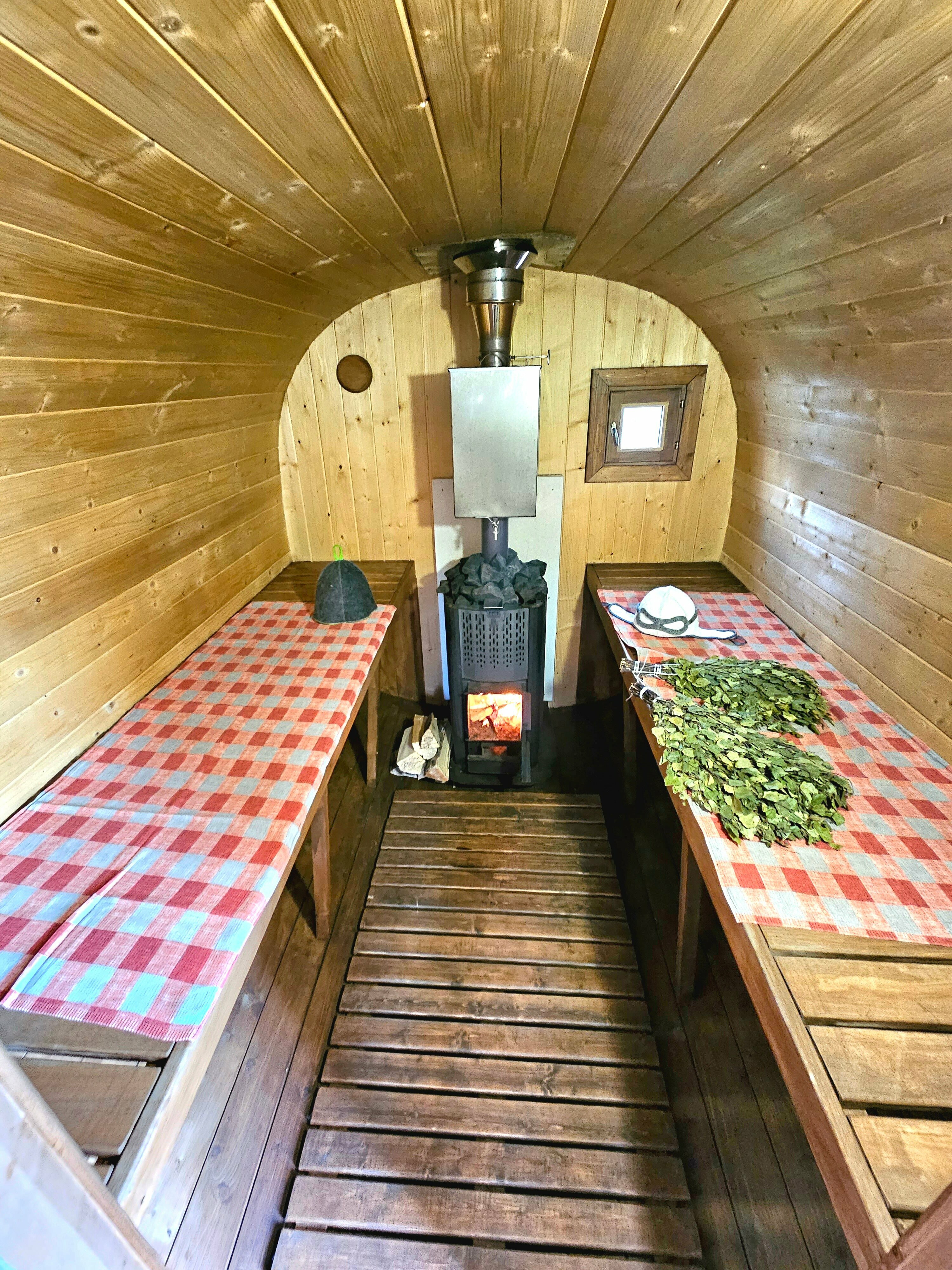 Коттедж с балконом