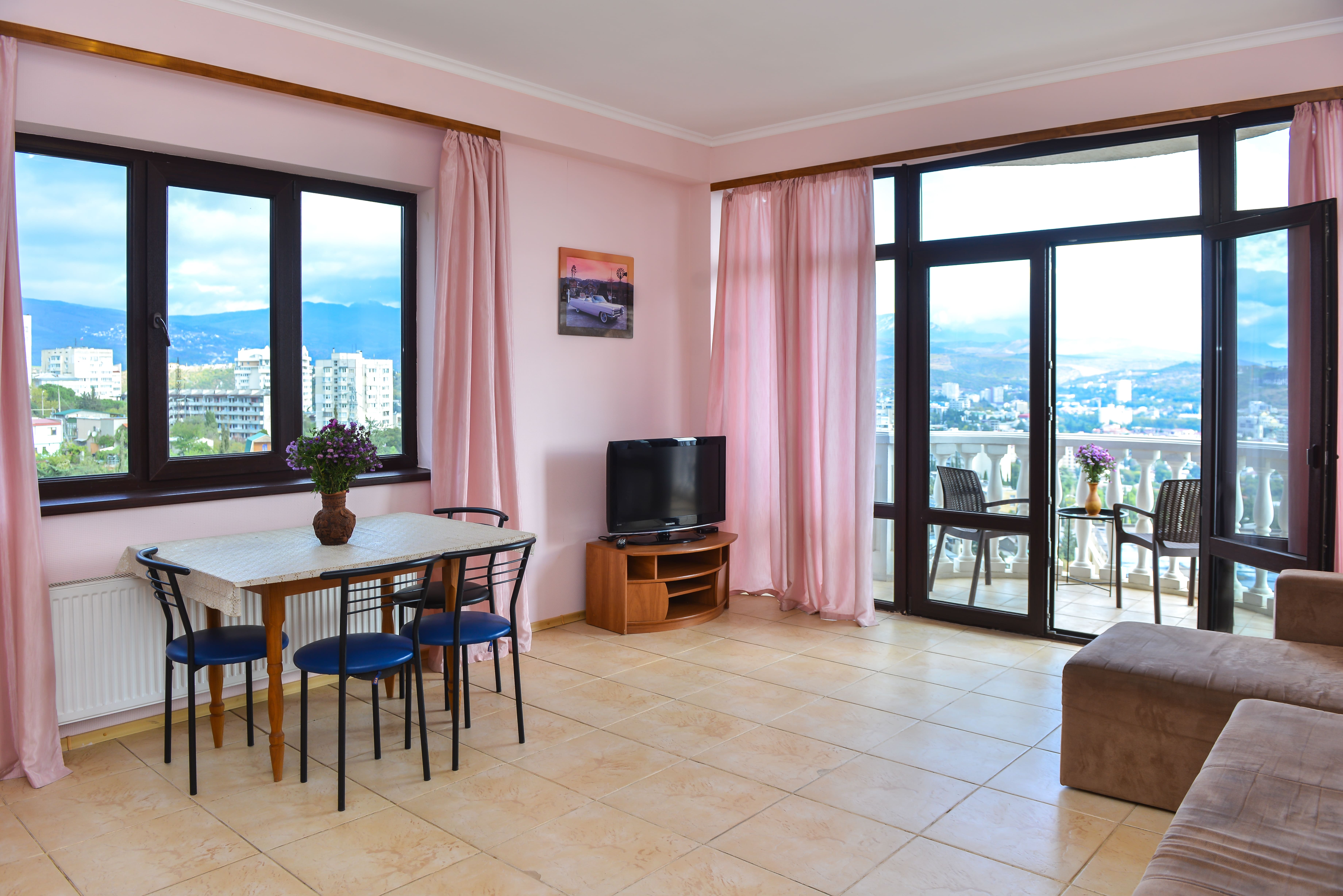 Четырехместный номер с видом на море