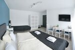 Стандартный трехместный номер в 7th Room Guest House