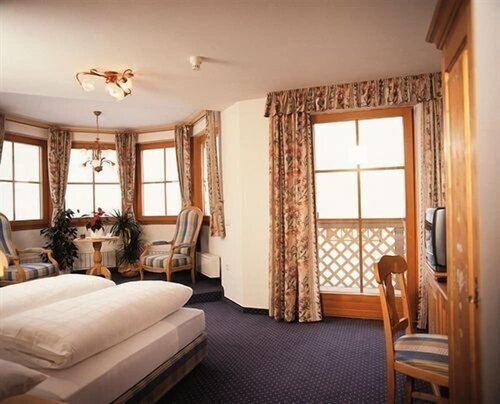 Улучшенный двухместный номер с 1 двуспальной кроватью в Turmhotel Gschwendt