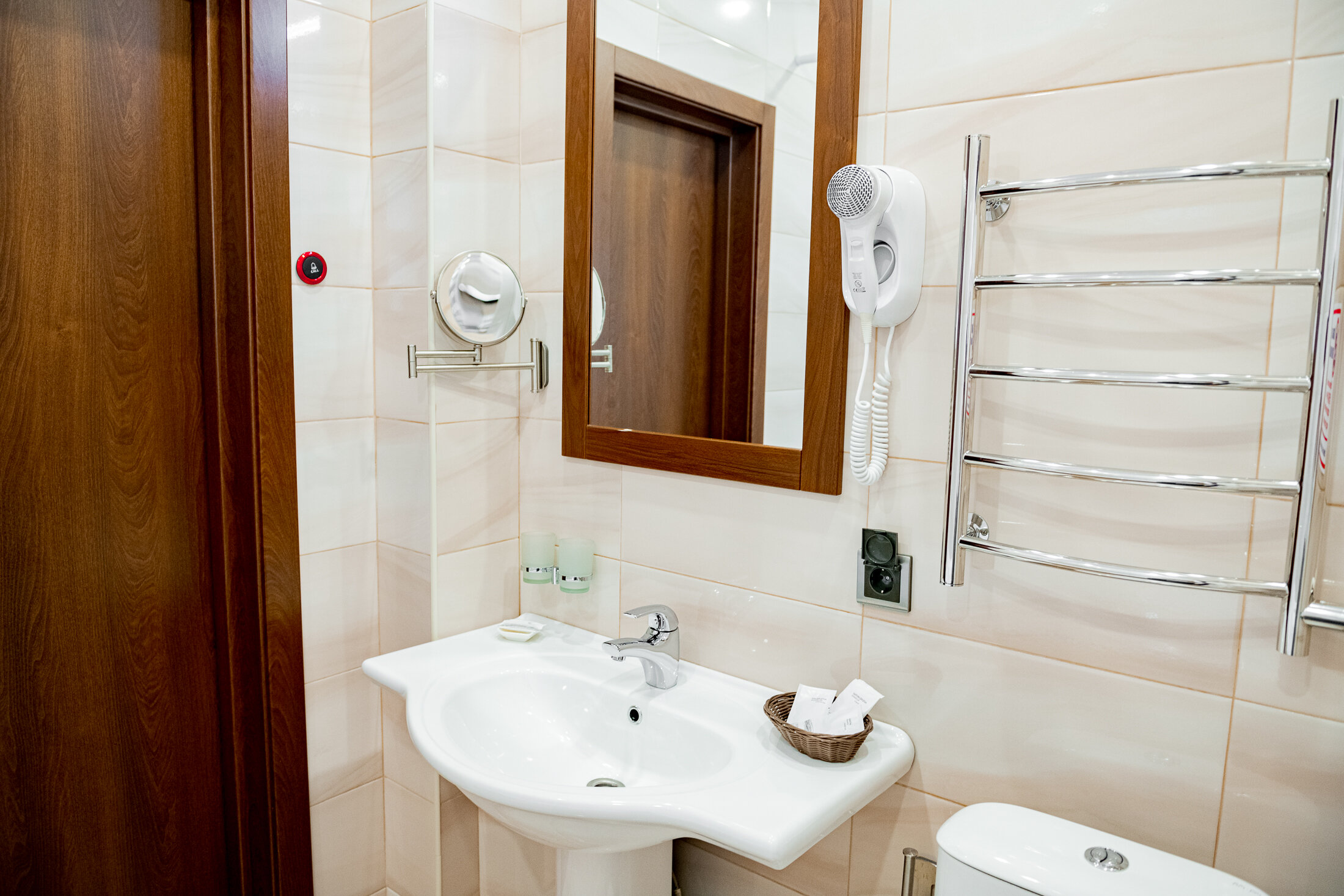 Улучшенный номер с кроватью размера «king-size» или 2 отдельными кроватями