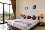 Standard High Floor, 1 King Bed, Non Smoking в The Choice Hotel - Adults Only