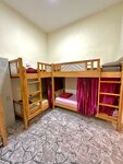 Общее спальное помещение, общий смешанный номер в Hello Hostel
