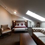 Номер стандарт улучшенный с 1 двуспальной кроватью (мансарда) в Hotel Grand