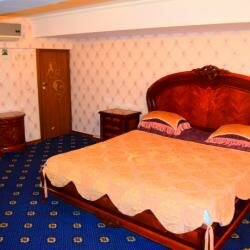 Двухуровневый люкс с 1 двуспальной кроватью в Nevsky