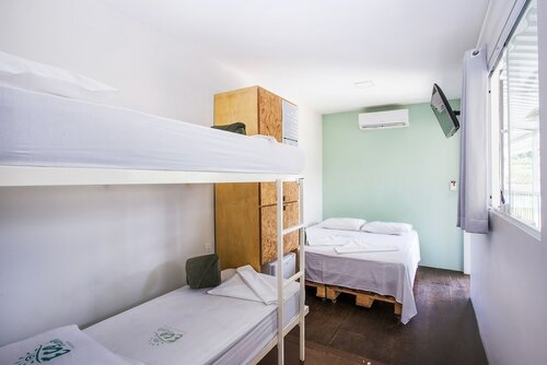 Стандартный четырехместный номер в Eco Encanto Pousada