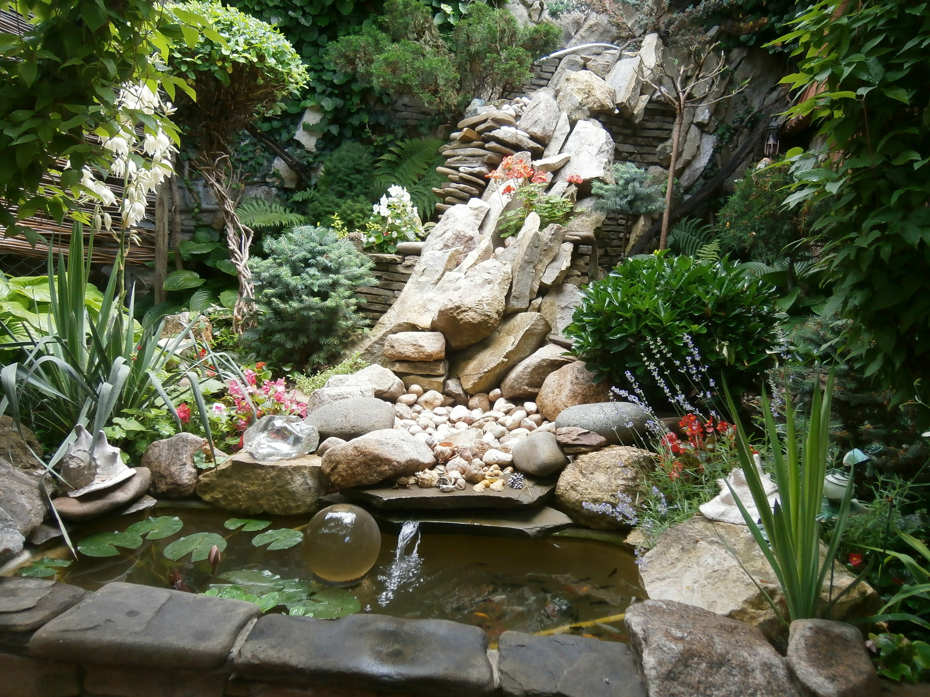 Трехместный номер «Комфорт» с душем