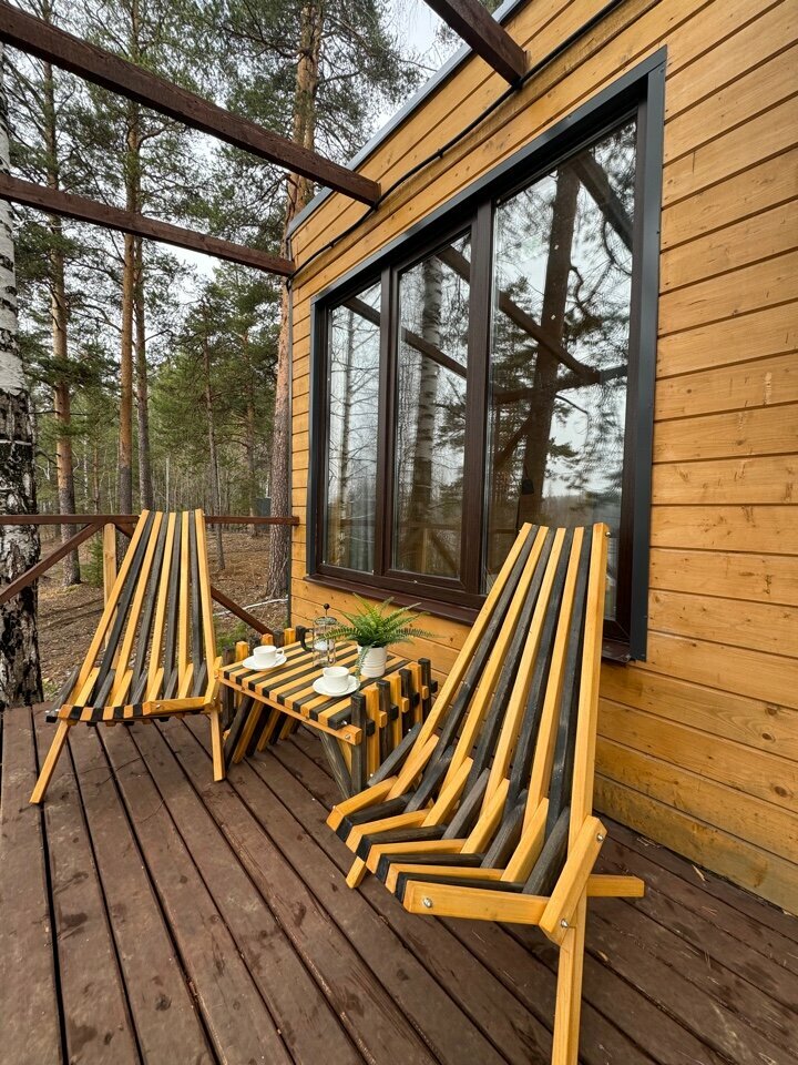 Домик 1 (двухместный номер с 1 кроватью с видом на озеро)