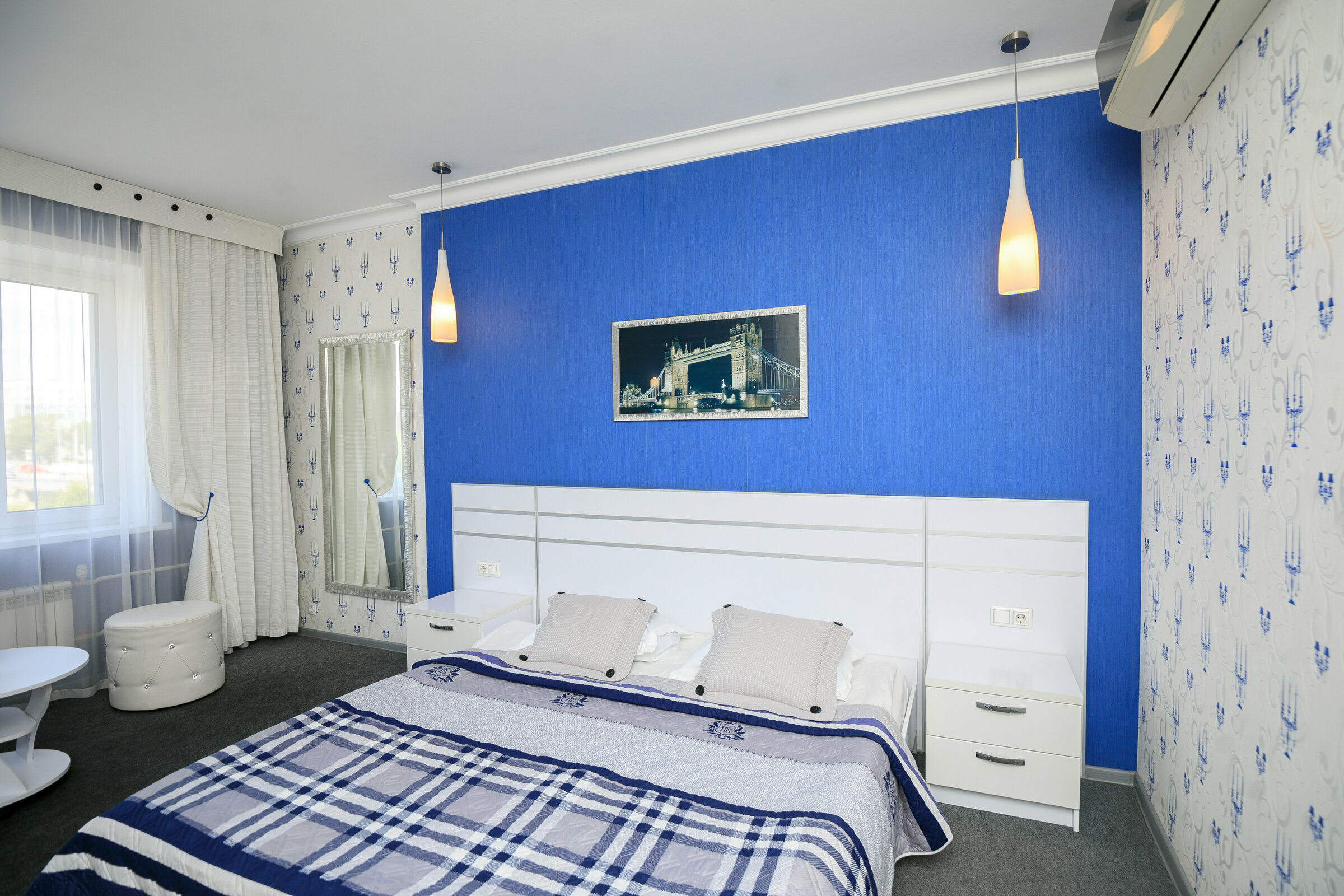 Номер Делюкс