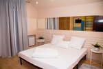 Three-Bedroom Apartment в Loyal guest house