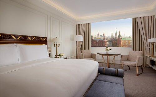 Клубный номер с видом на Красную площадь с одной кроватью King в The Carlton Moscow