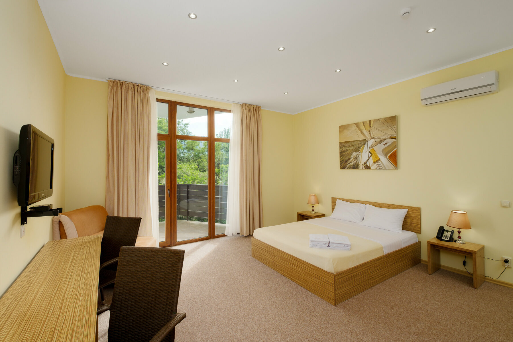 Номер-студия с балконом