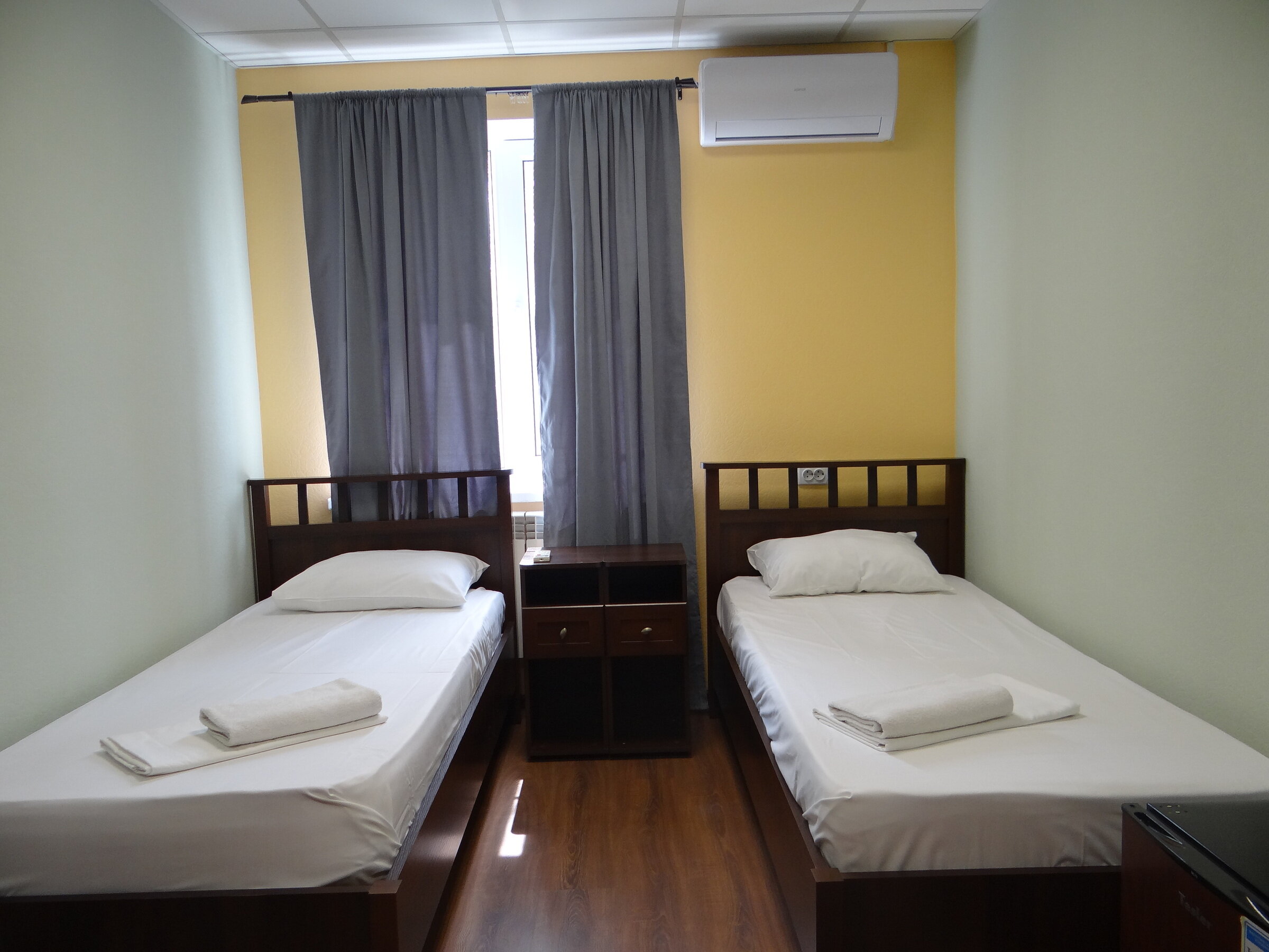 Четырехместный с доступом в баню, бассейн (сеанс 4 часа в сутки на каждого гостя)