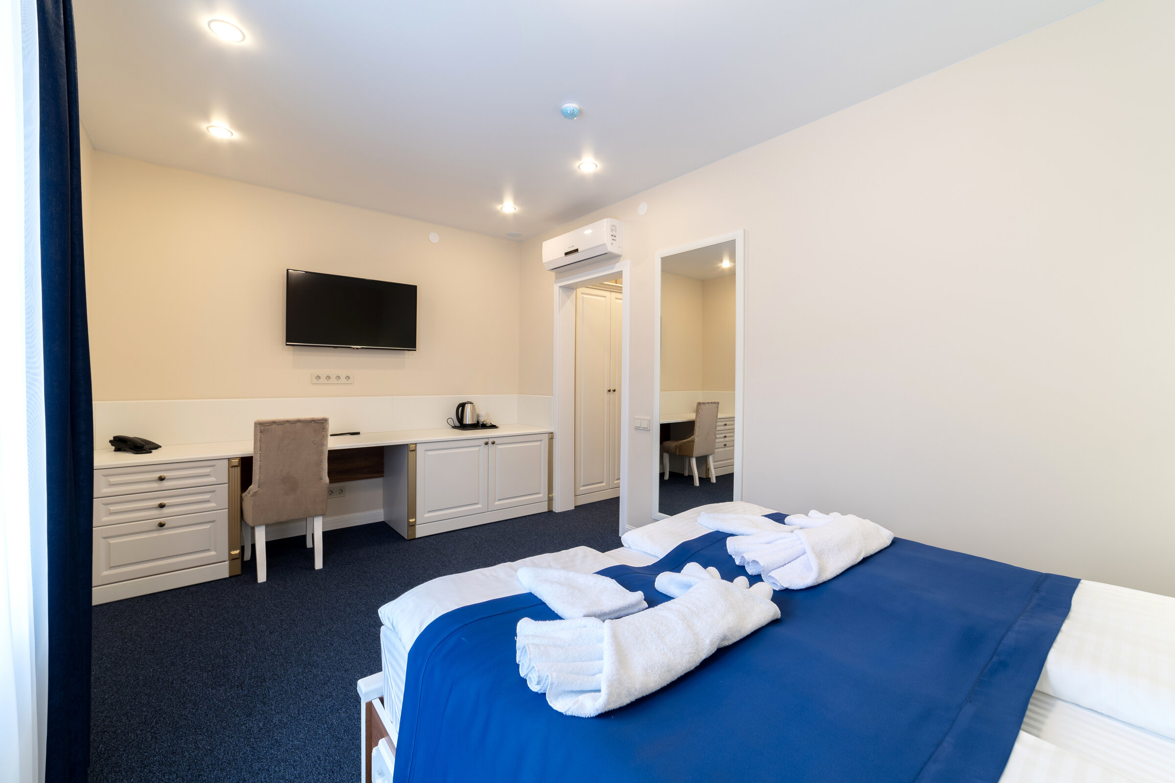 Большой двухместный номер с 1 кроватью