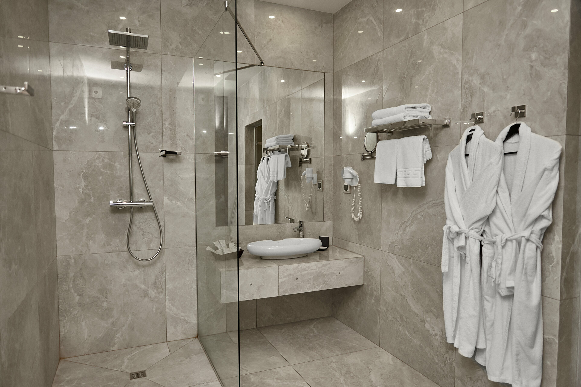 Люкс с кроватью размера «king-size»