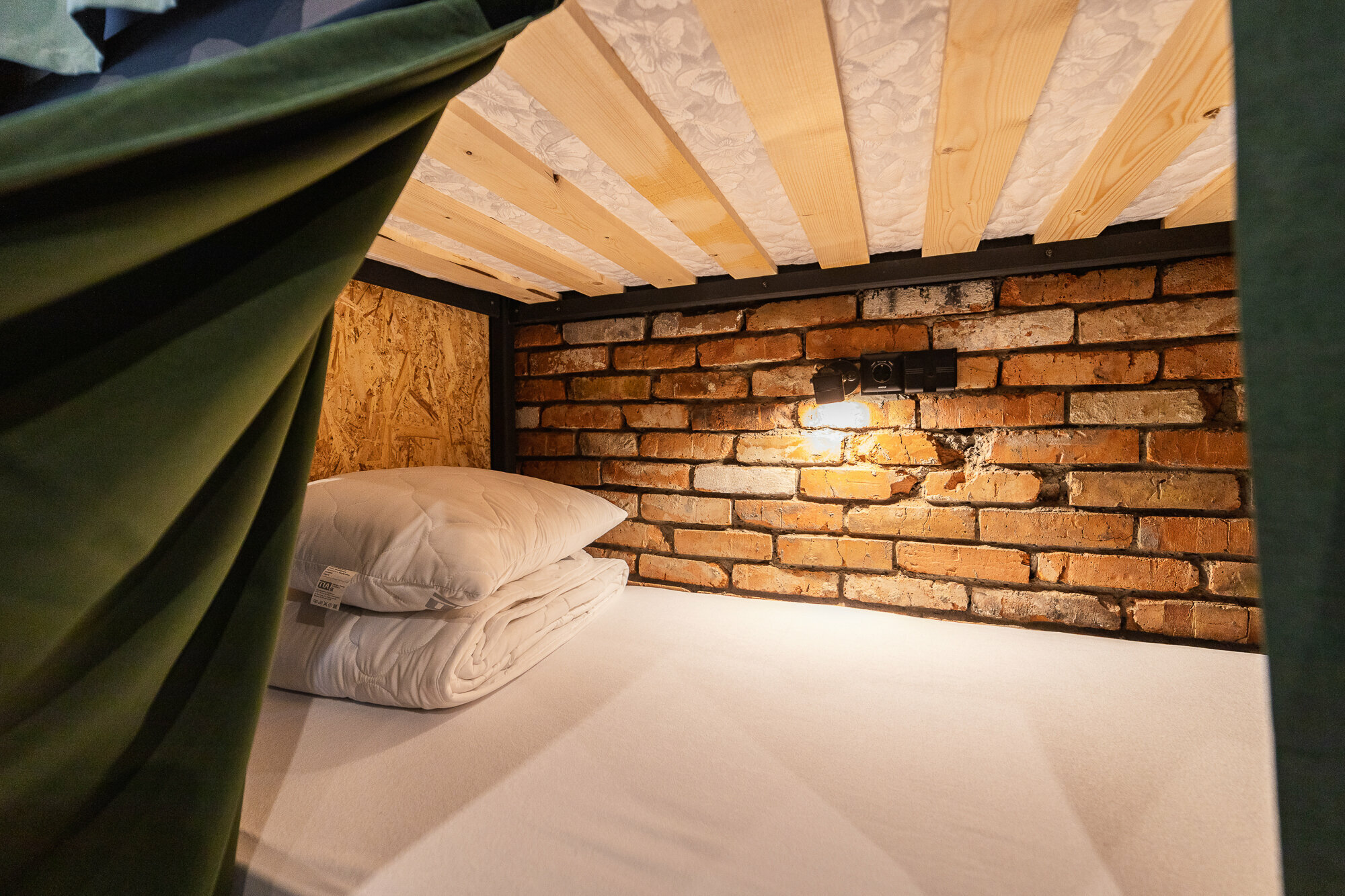 Общий номер для женщин с 8 кроватями