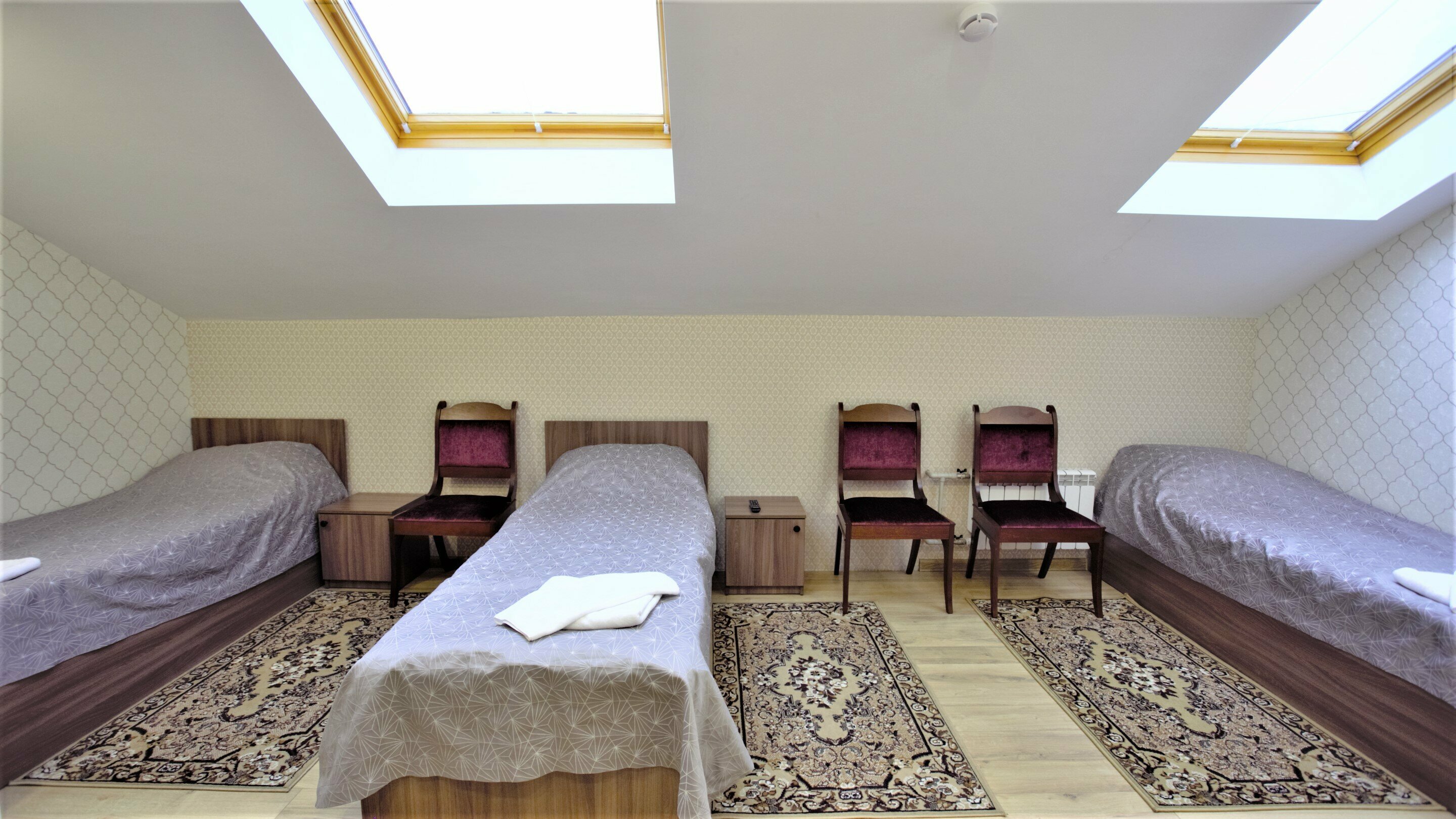 Трехместный номер с душем