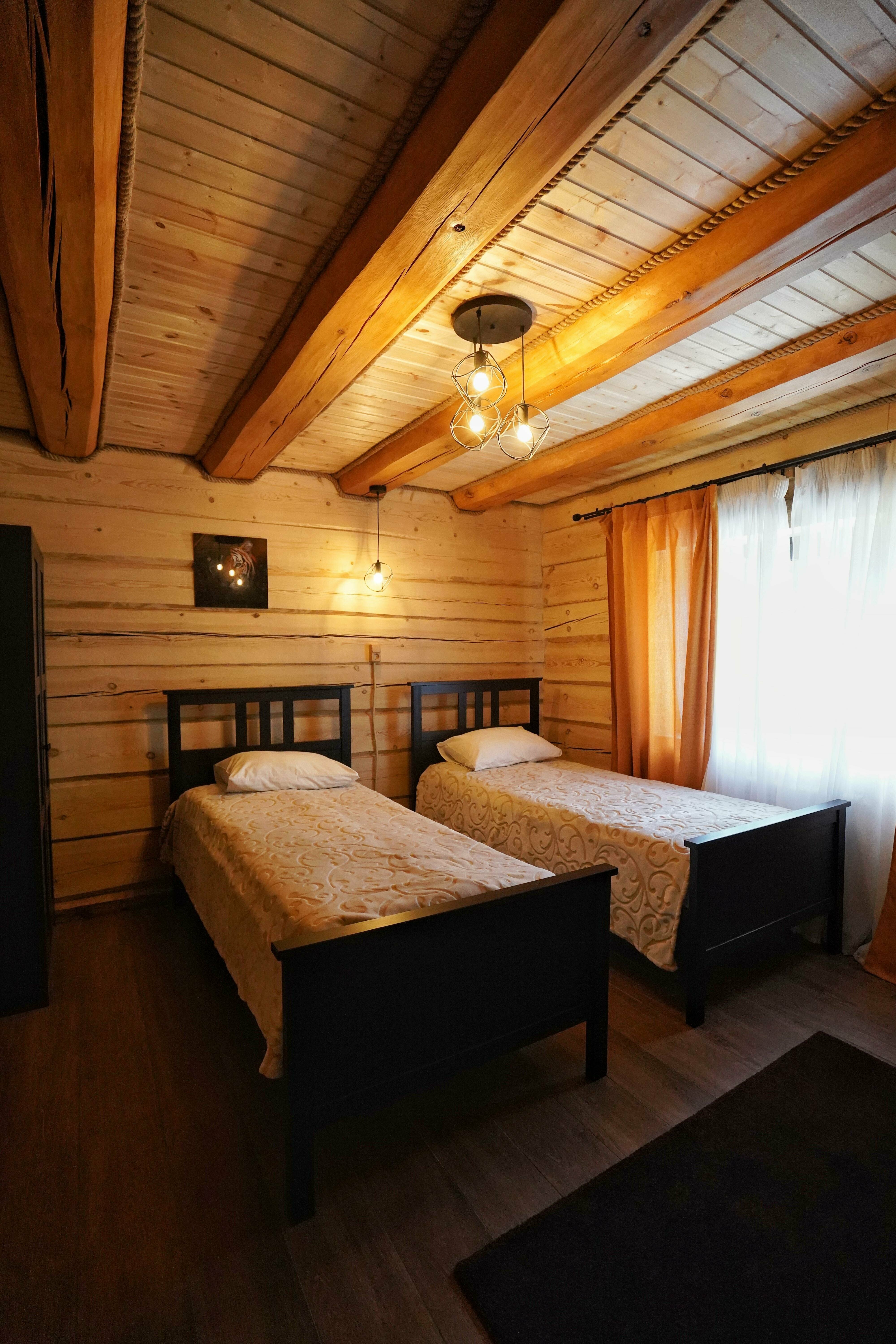 Двухэтажный терем "Охота" в окружении леса