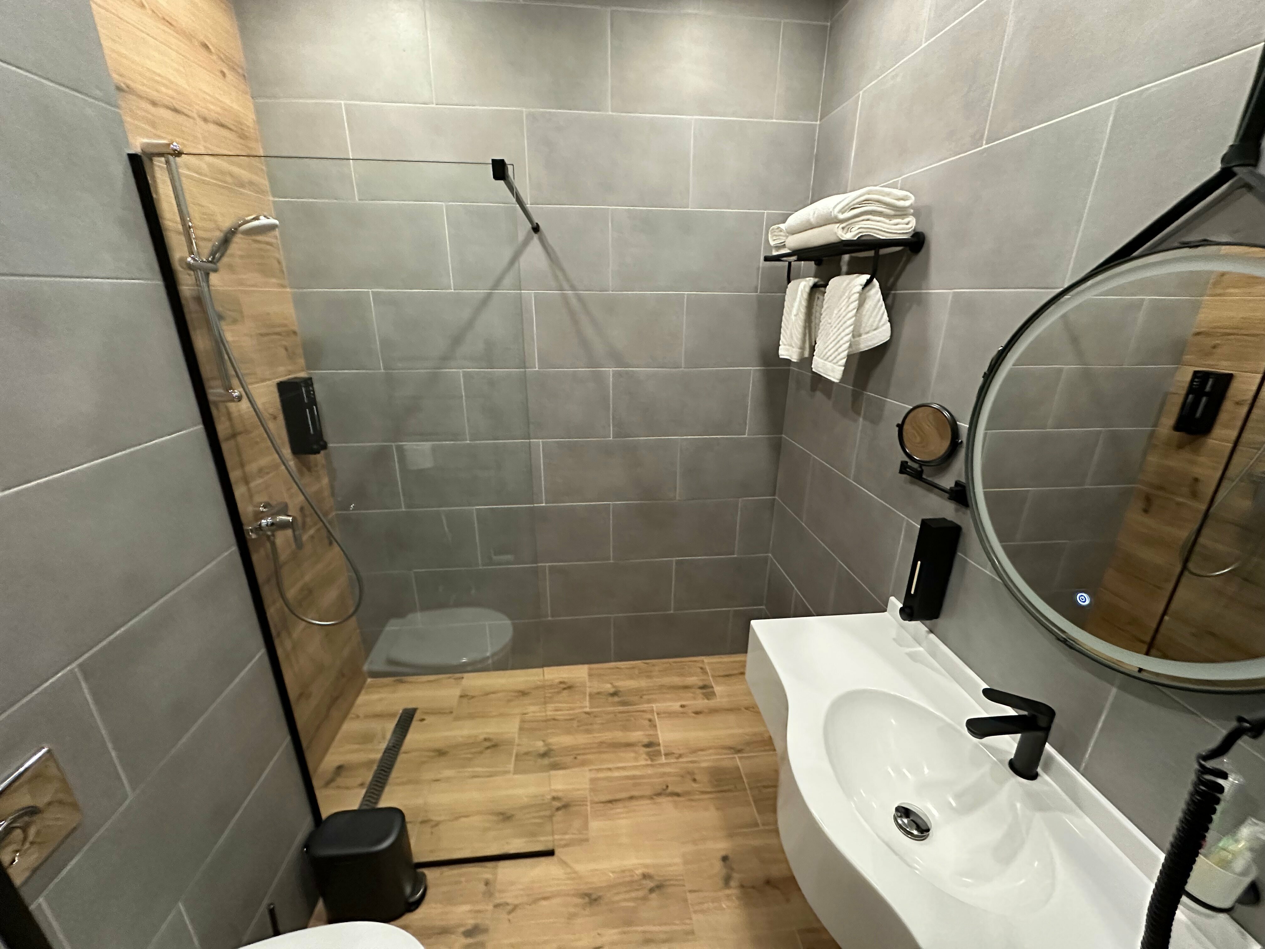 Улучшенный люкс